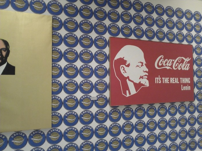 Lenin meets Coca-Cola - Moscow Art installation view
